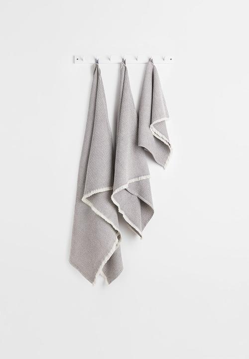 H&M - Waffled bath towel - grey/multi