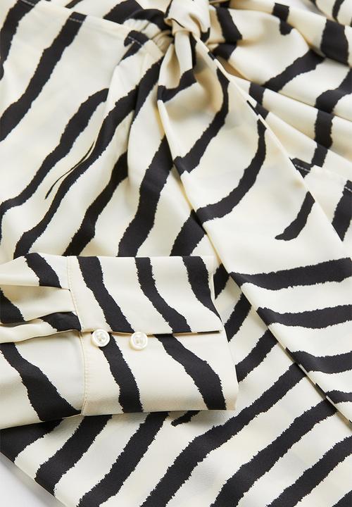 H&M - Satin wrapover shirt dress - cream/zebra print