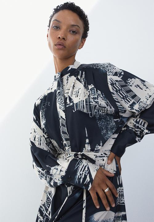 H&M - Tie-belt dress - dark blue/stockholm