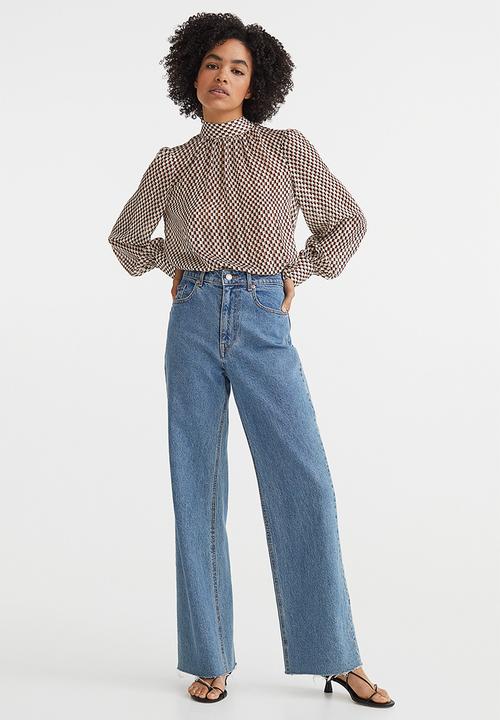 H&M - Stand-up collar satin blouse - natural white/checked