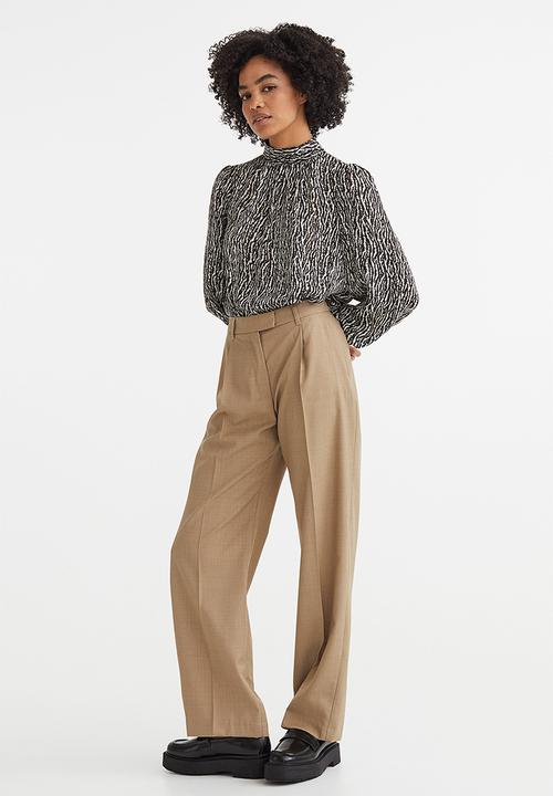H&M - Stand-up collar satin blouse - black/patterned