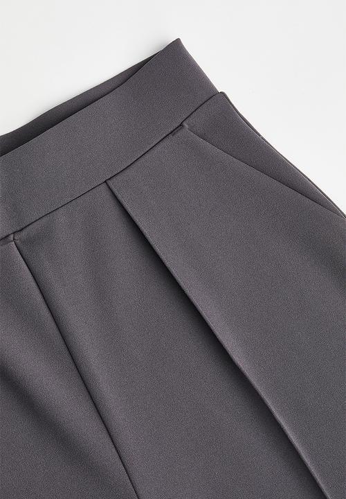 H&M - High-waisted tailored trousers - dark grey