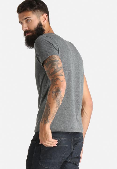 ADPT. - Ulrich Fare Tee