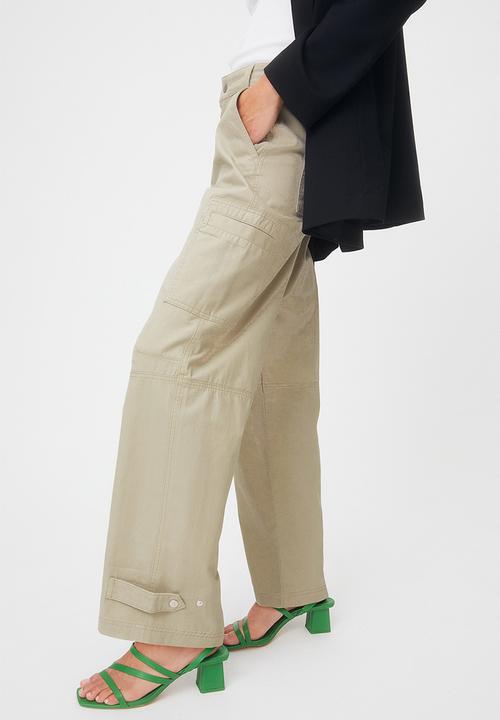 H&M - Straight cargo trousers - green-beige