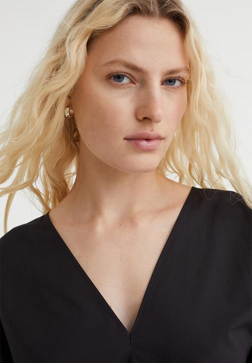 H&M - V-neck dress - black