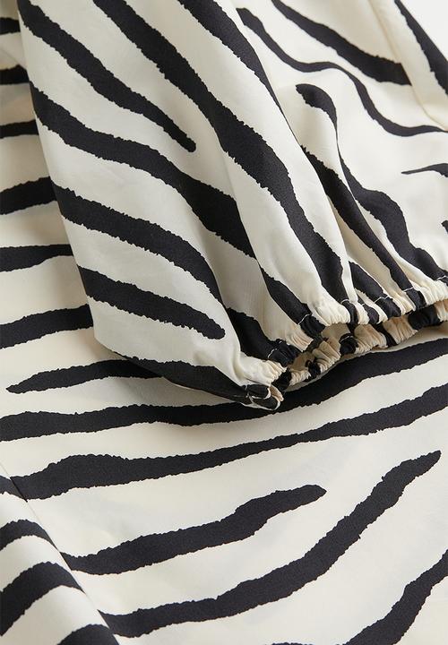 H&M - V-neck dress - cream/zebra print