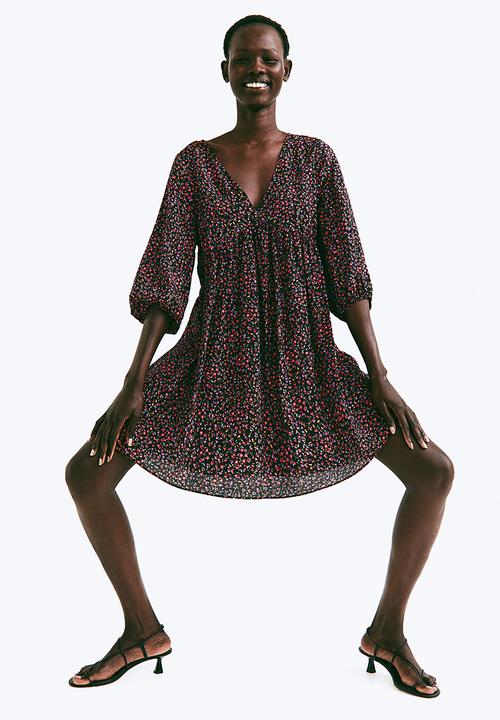 H&M - V-neck dress - black/small flowers