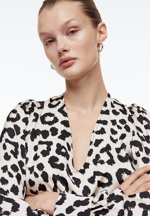 H&M - Balloon-sleeved satin dress - white/leopard print