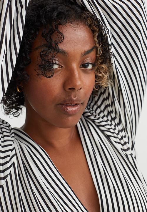 H&M - Balloon-sleeved wrap dress - black & white striped