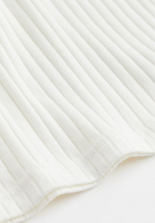 H&M - Fitted off-the-shoulder top - white