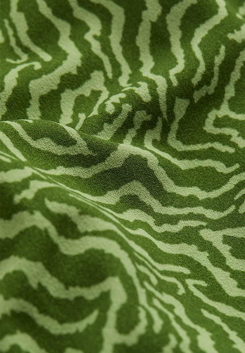 H&M - Short jersey dress - moss green/patterned