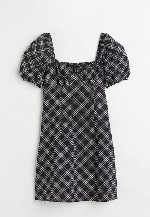 H&M - Puff-sleeved crêpe dress - black/checked