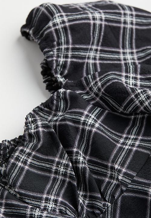 H&M - Puff-sleeved crêpe dress - black/checked