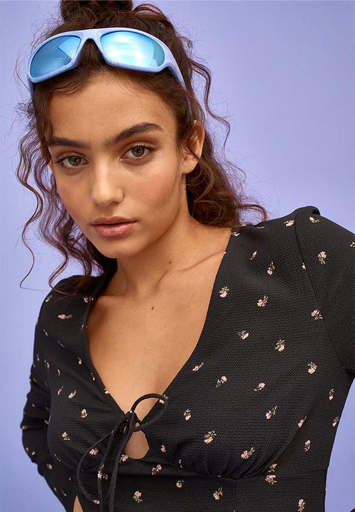 H&M - Patterned tie-detail dress - black/small flowers