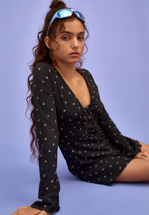 H&M - Patterned tie-detail dress - black/small flowers