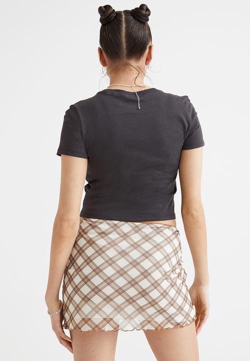 H&M - Cropped printed T-shirt - black/oregon