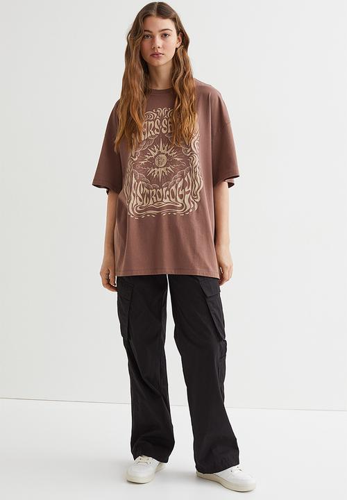 H&M - Oversized printed T-shirt - brown/stars shine