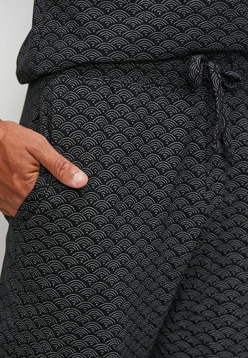 STYLE REPUBLIC - Printed knit lounge set - black & grey 