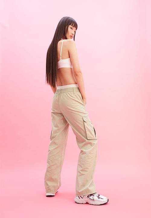 H&M - Canvas cargo trousers - beige