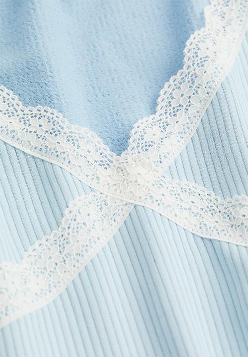 H&M - Lace-trim ribbed cropped top - light blue
