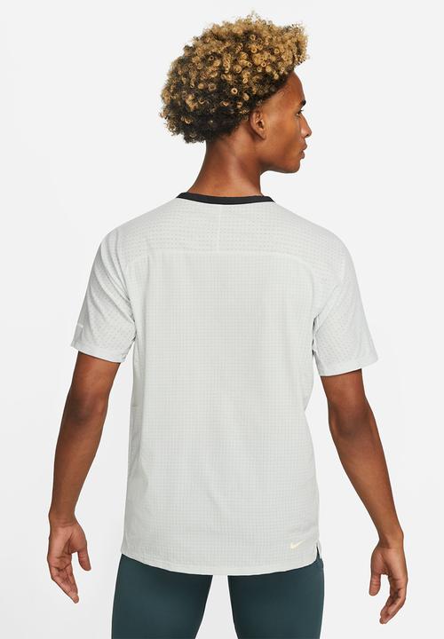 Nike - Nike Trail Solar Chase Dri-FIT Short-Sleeve Running Top
