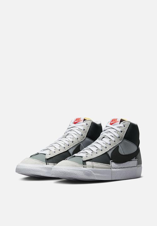 Nike - Blazer '77 remastered