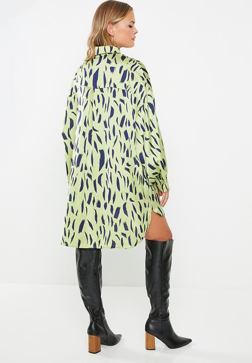 Glamorous - Satin shirt dress - green & navy strokes