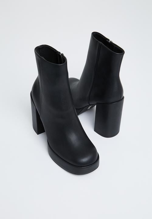 Steve Madden - Zenia boot - black