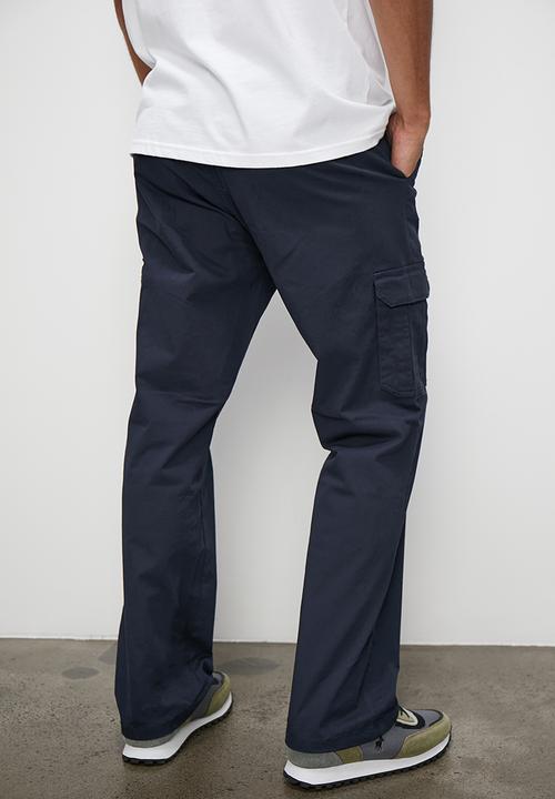 Lark & Crosse - Regular fit cargo pant - navy