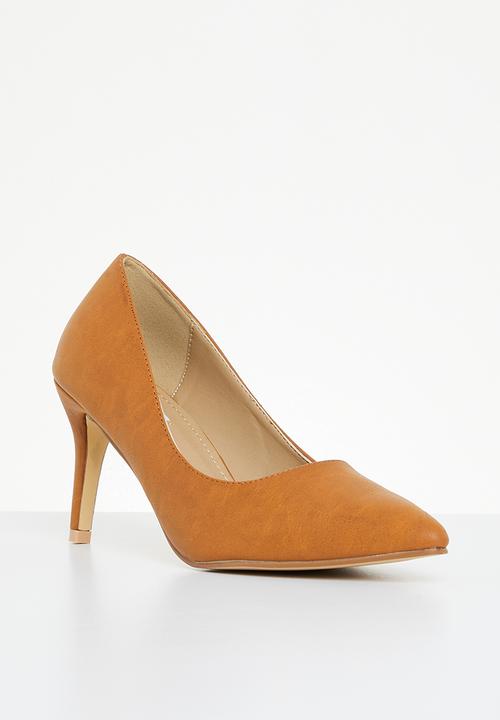 Madison® - Penny court heel - tan