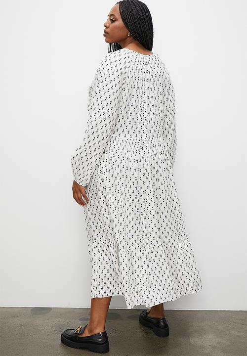 Superbalist - Tiered boho maxi dress - minimal floral