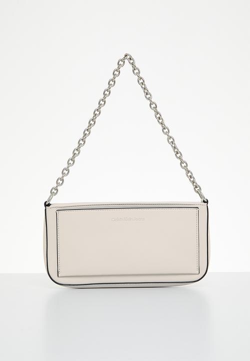 Calvin Klein - Sculpted shoulder po - eggshell