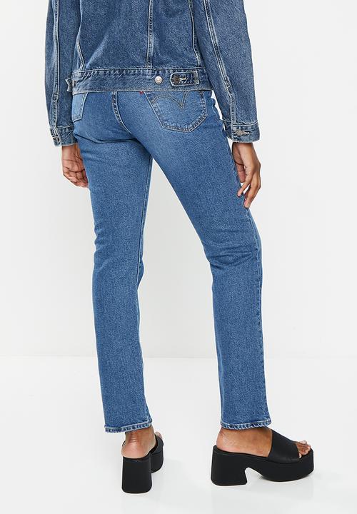 Levi’s® - 501® Jeans - salsa in sequence