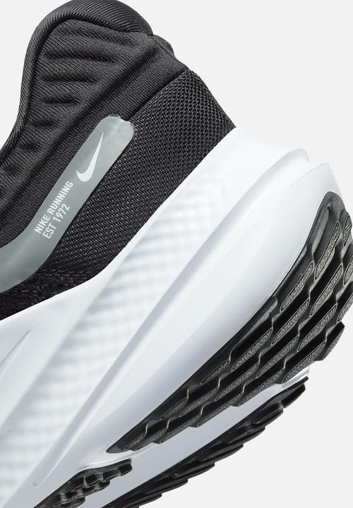 Nike - Quest 5