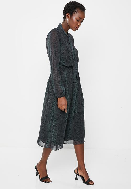 Trendyol - Belted maxi patterned dress - emerald green