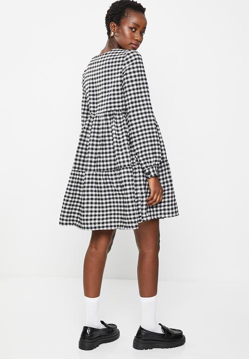 Trendyol - Gingham flare dress - black & grey