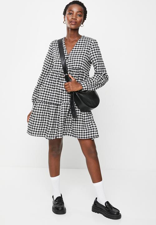 Trendyol - Gingham flare dress - black & grey