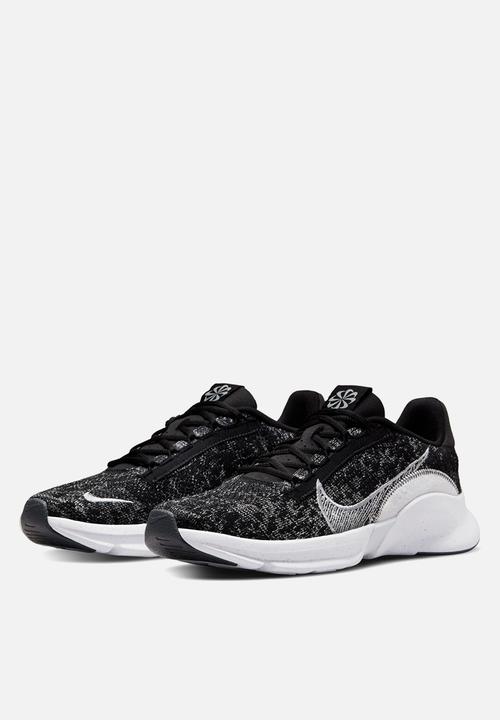 Nike - SuperREP go 3