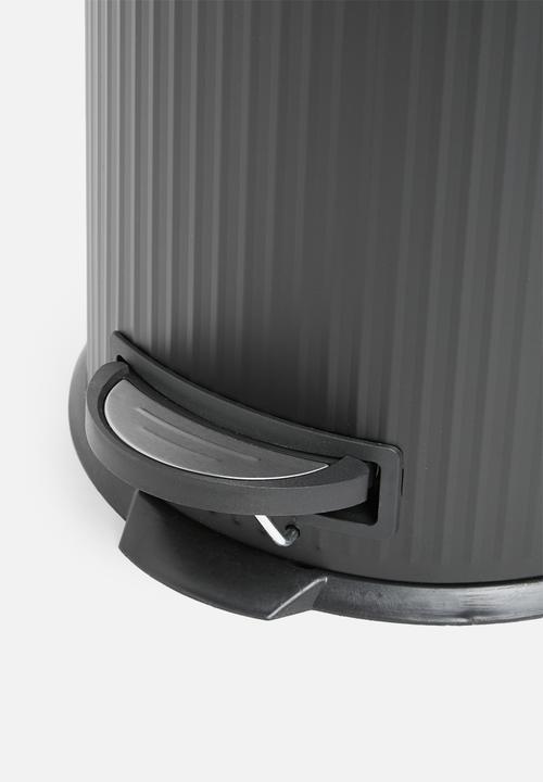Bathroom Solutions - Pedal bin black