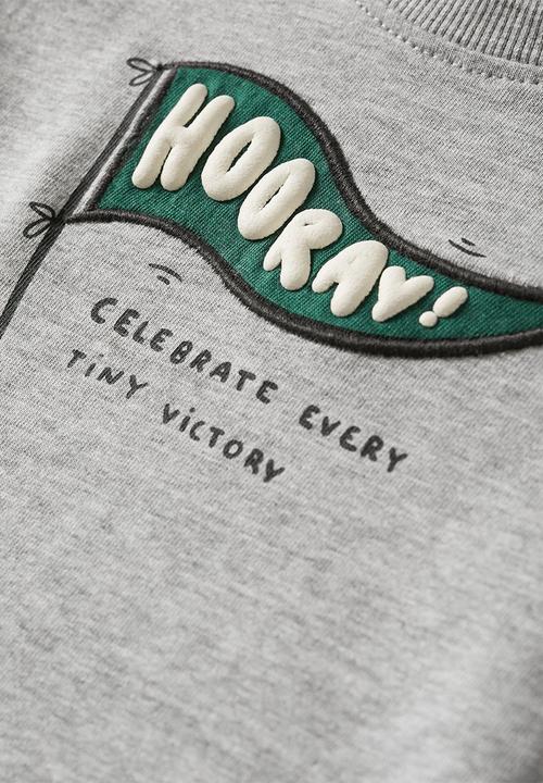 MANGO - T-shirt hooray - grey