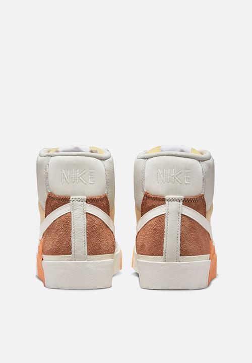 Nike - Blazer '77 remastered