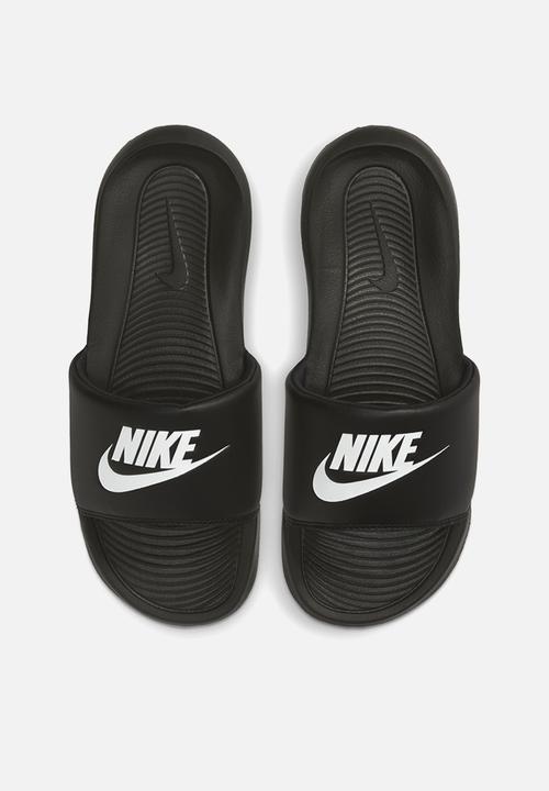 Nike - Victori one - black & white