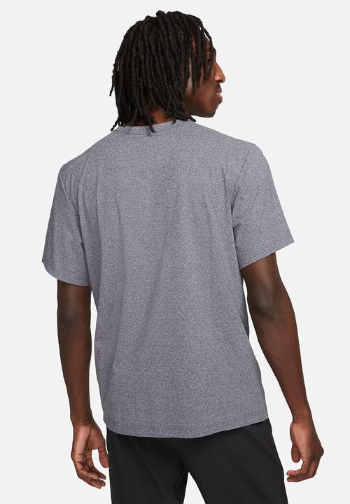 Nike - Dri-Fit uv hyverse short sleeve