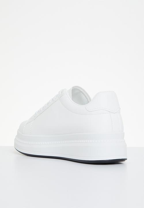 Superbalist - Kendall lace up sneaker - white