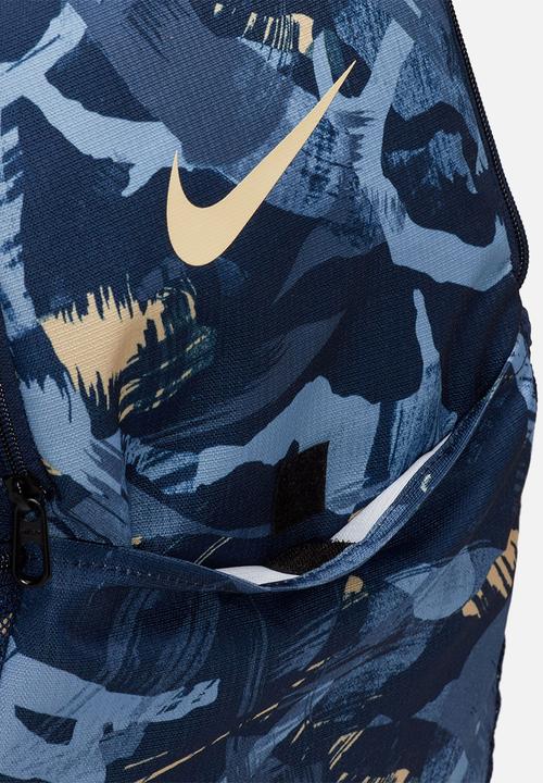 Nike - Nk brsla m bkpk-9.5 cat aop - midnight navy/midnight navy/pale vanilla