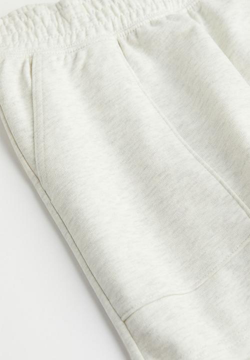 H&M - Sweatshorts - light grey marl