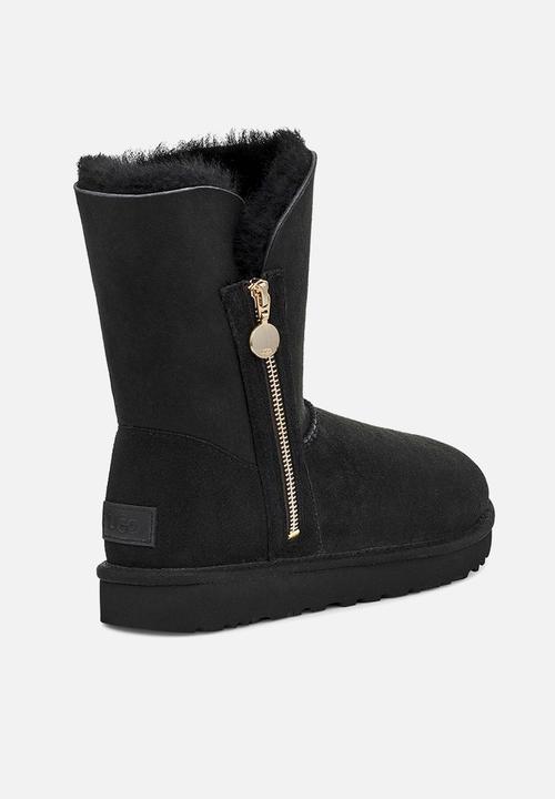 UGG® - Bailey zip short - black
