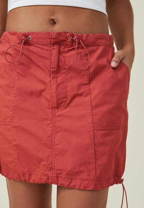 Cotton On - Jordan cargo mini skirt - rust red
