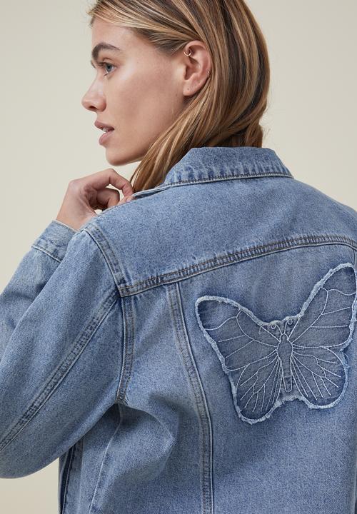Cotton On - Butterfly girlfriend denim jacket - blue butterfly