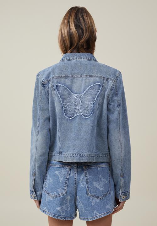 Cotton On - Butterfly girlfriend denim jacket - blue butterfly